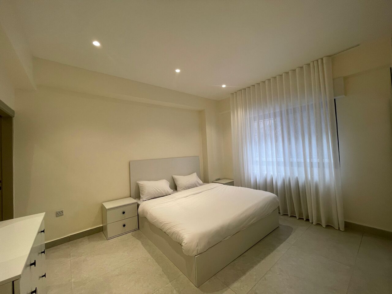 Amman, Apartments, Flats, Houses & Villas, JOD 15000/year,  Furnished,  3 BR,  300 Sq. Meter,  Furnished Apartment For Rent