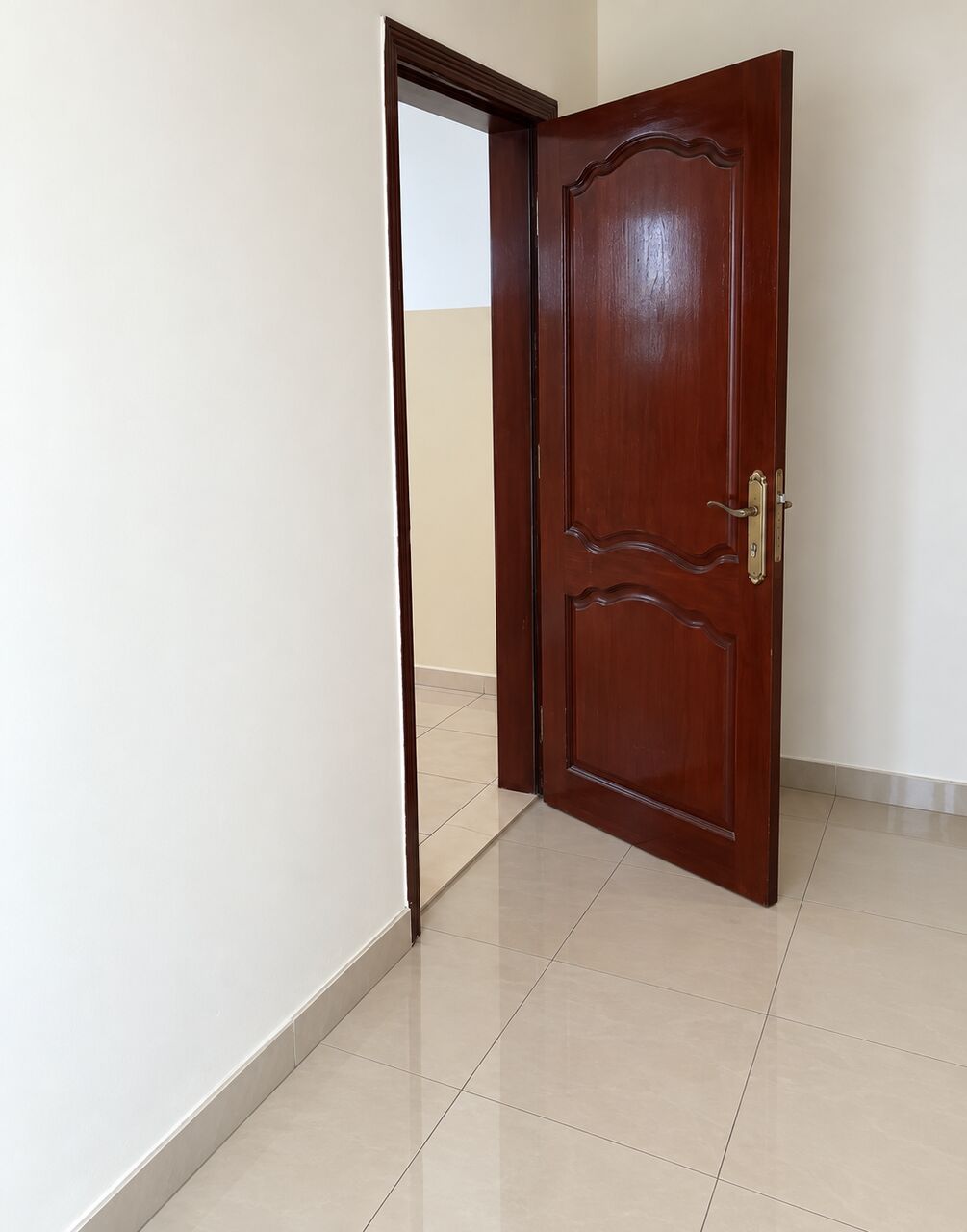 Jidhafs, Apartments, Flats, Houses & Villas, BHD 110/month,  2 BR,  For Rent: Apartment In Jidhafs Below Market Price.