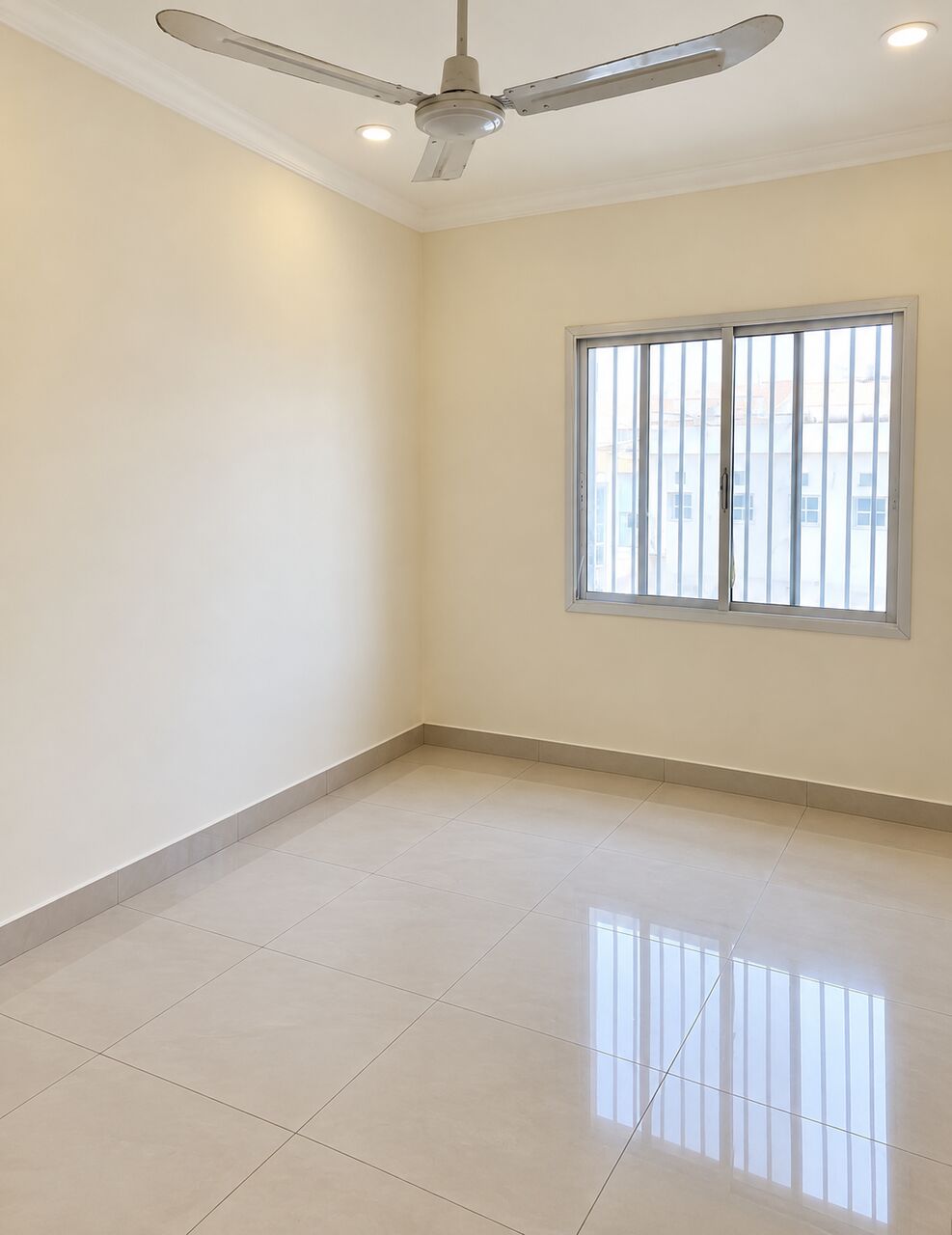 Jidhafs, Apartments, Flats, Houses & Villas, BHD 110/month,  2 BR,  For Rent: Apartment In Jidhafs Below Market Price.