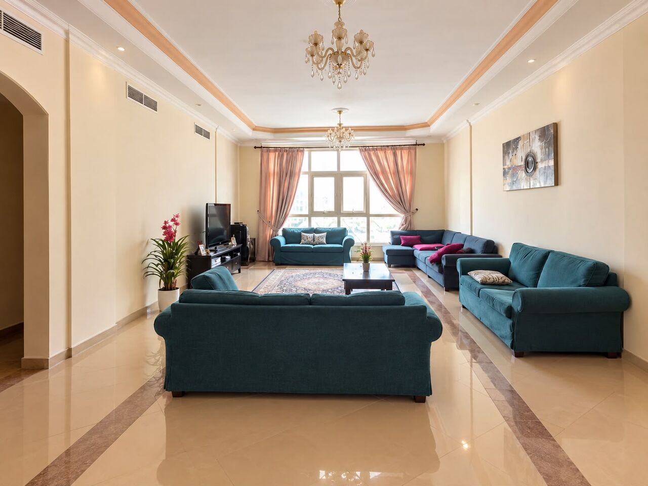 Juffair, Apartments, Flats, Houses & Villas, BHD 133/month,  3 BR,  190 Sq. Meter,  One Room In A 3bhk Flat(no Broker)