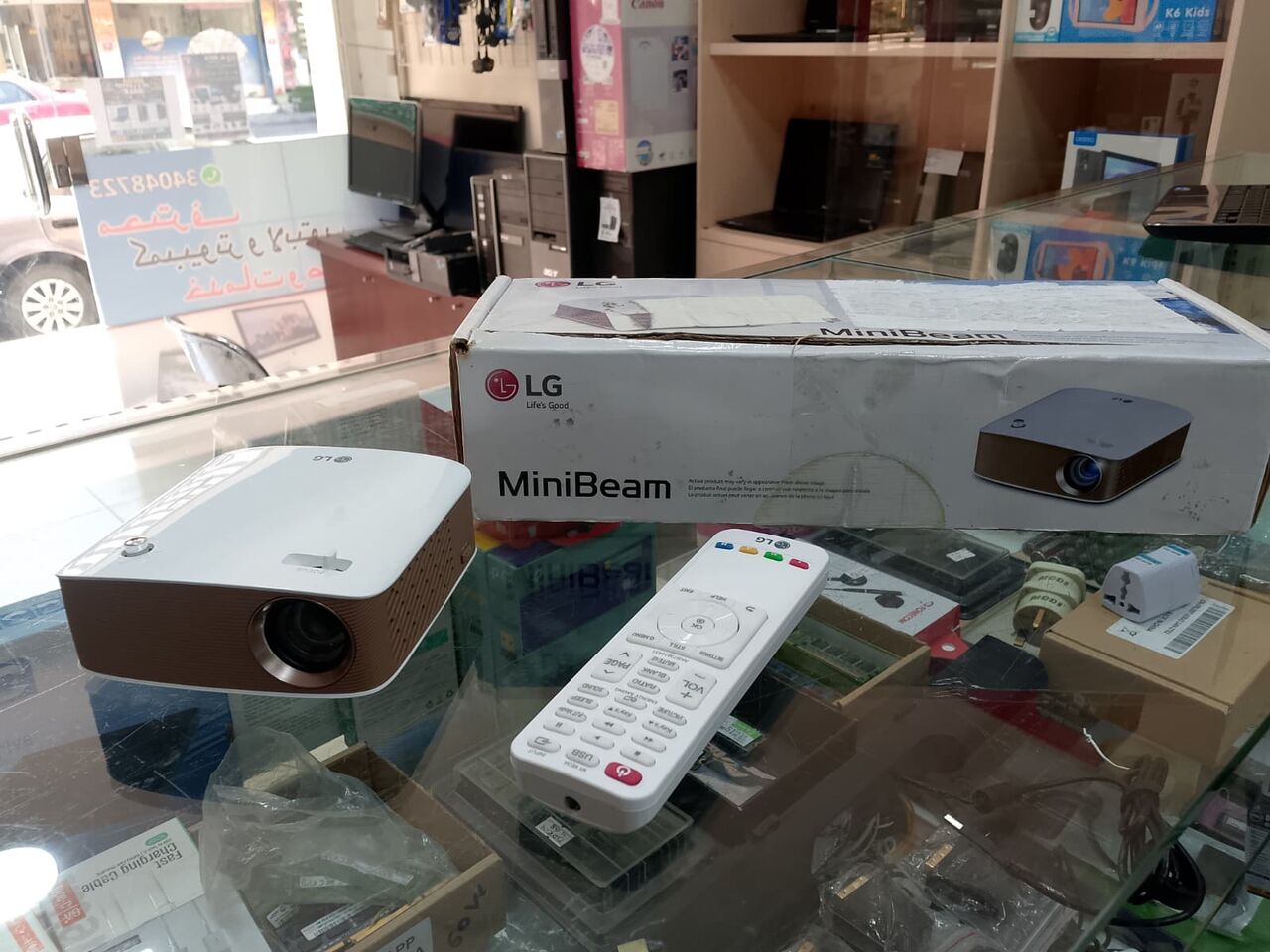Manama, Computers, BHD 55,  LG Smart Projector Rechargeable Upto 100" Display Wireless Screen Connectivity & Bluetooth