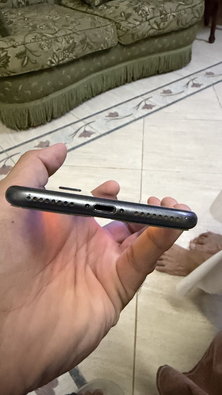 Jeddah, Mobile Phones, SAR 700,  Iphone 8 Plus (64GB)