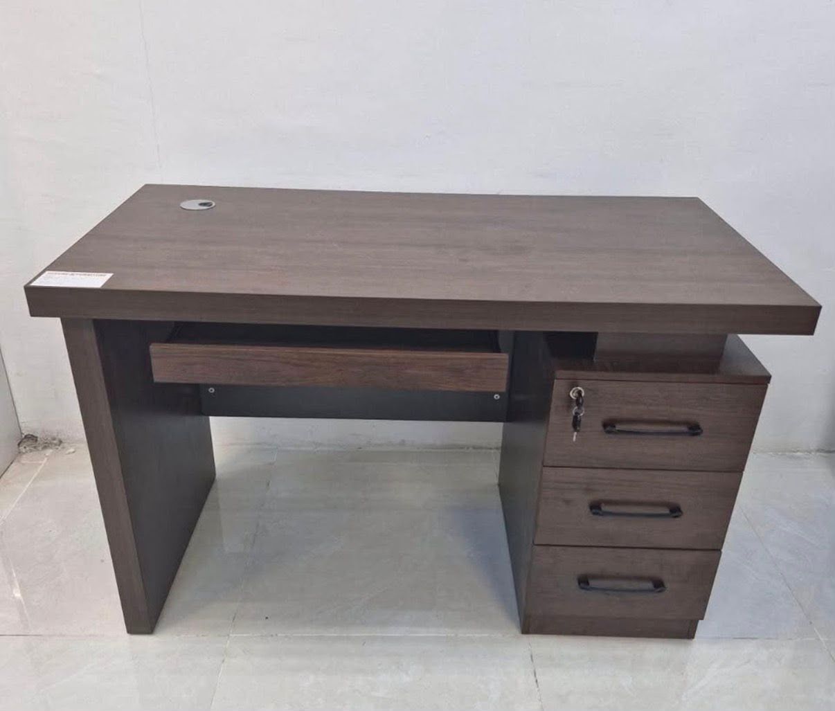 Jeddah, Furniture, SAR 5,  Office Furniture Available For Sale