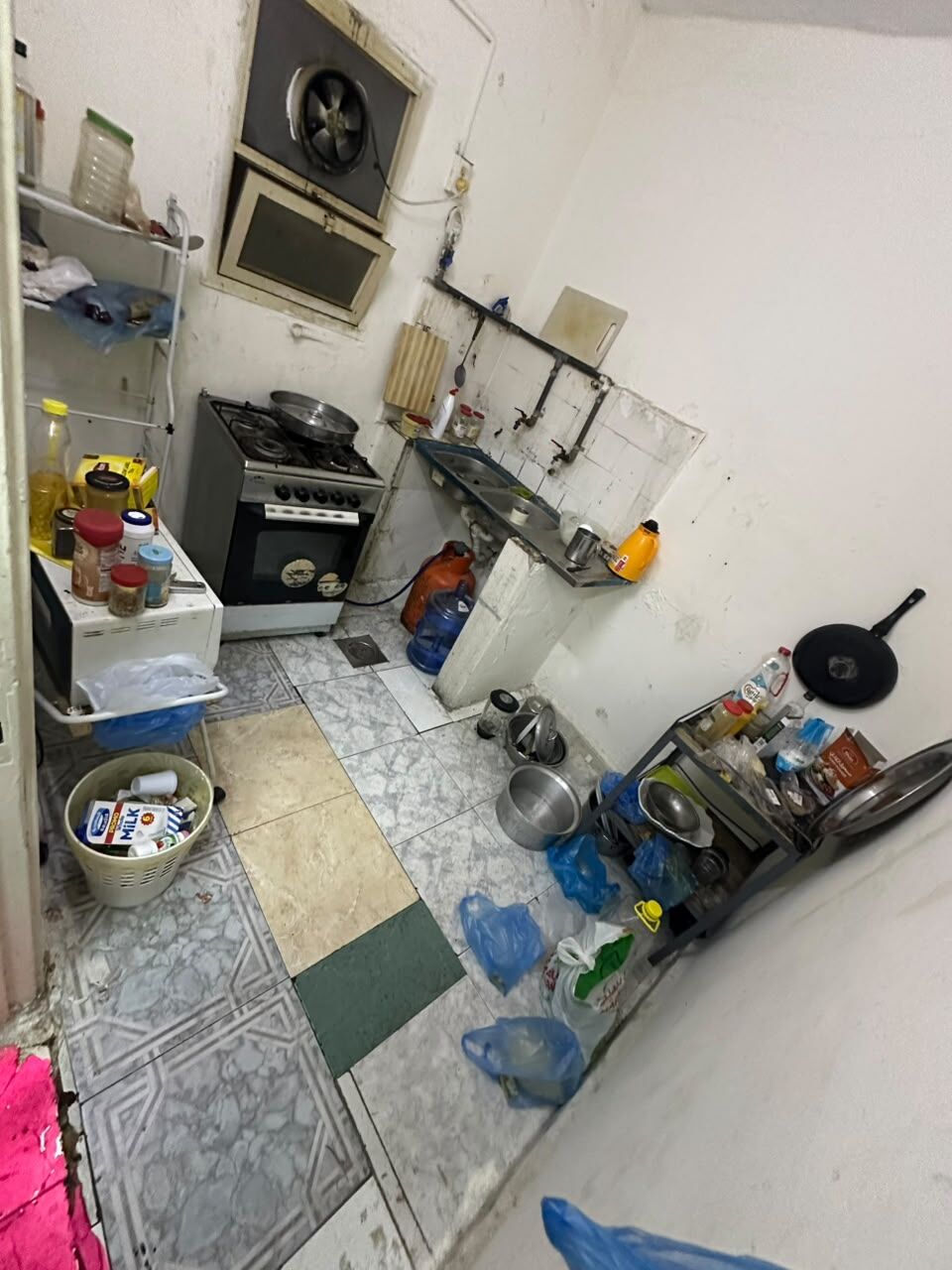 Al Khobar Al Shamalia, Bedspace For Rent, SAR 350/month,  Bed Space Available: 350 Per Month (including Water And Wifi)
