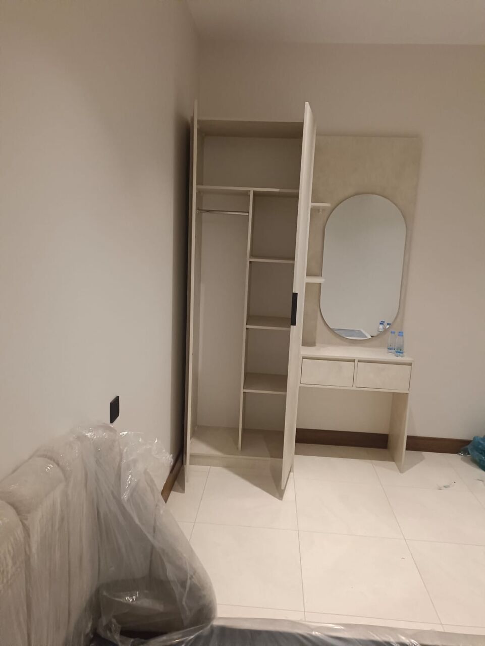 Jeddah, Furniture, SAR 1,  New Classic And Premium Quality Bedroom Furniture Set