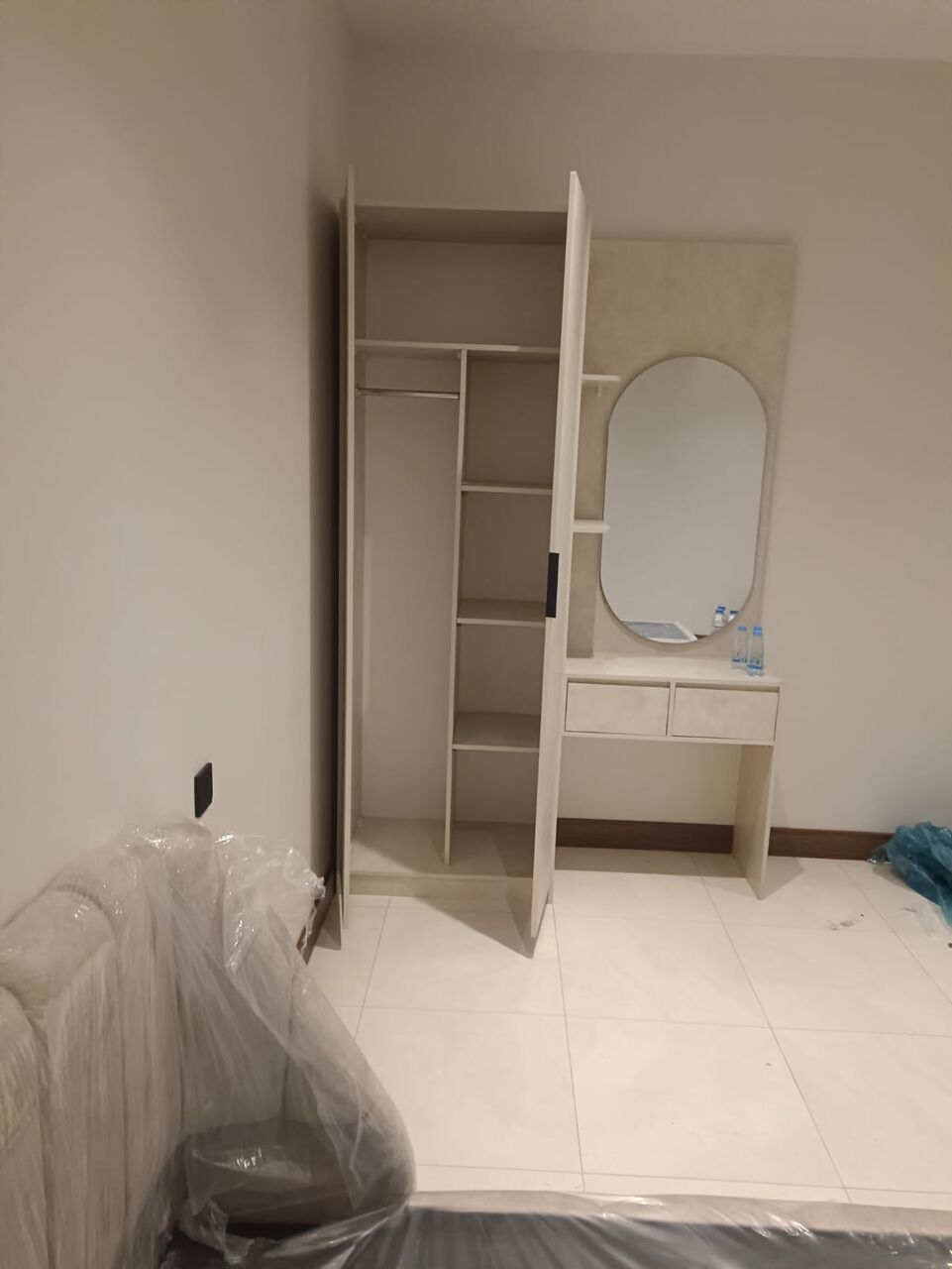 Jeddah, Furniture, SAR 1,  New Classic And Premium Quality Bedroom Furniture Set