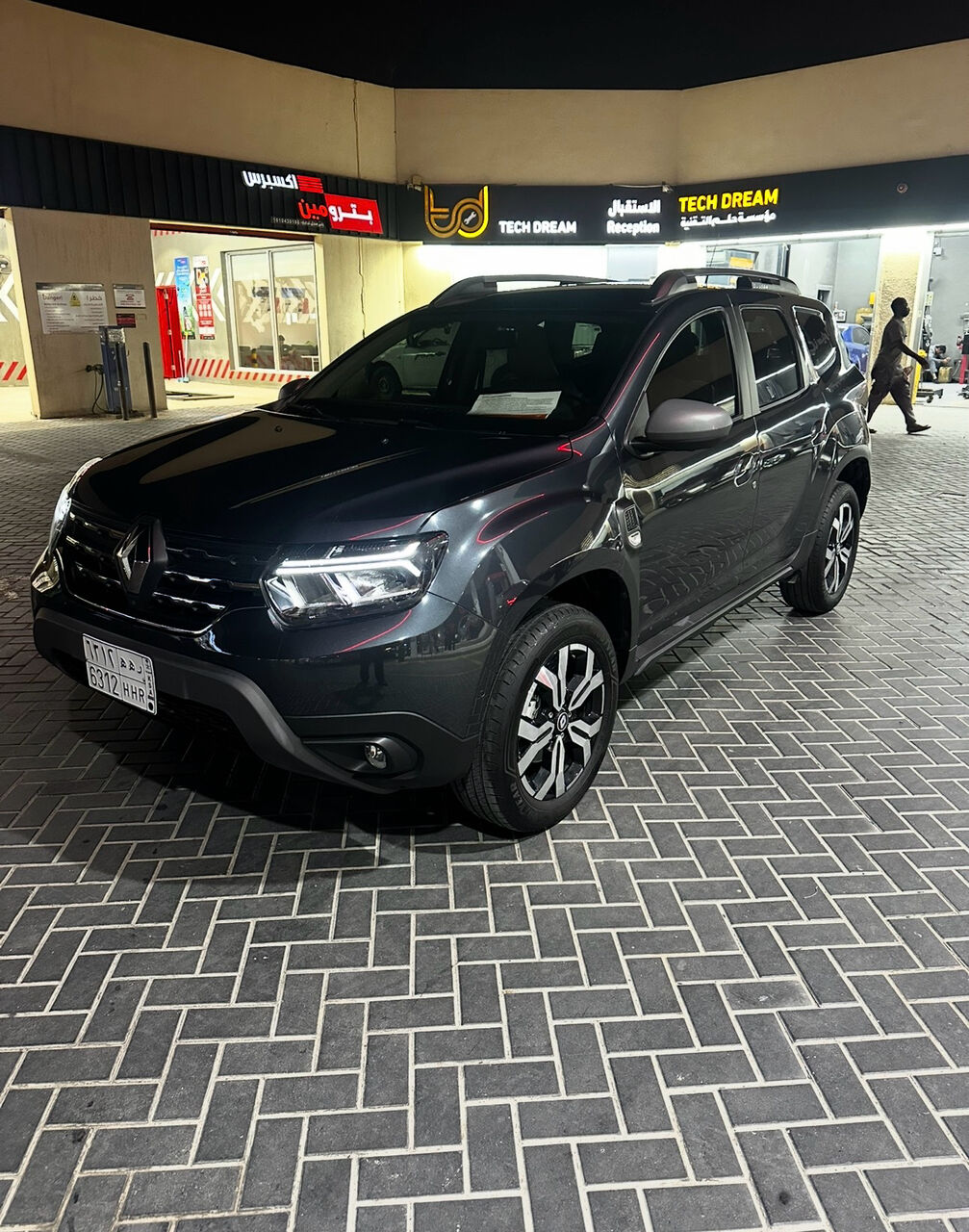 Riyadh, Vehicles, Cars & Trucks , SAR 47500,  Renault,  2024,  Automatic,  10000 KM,   Duster - Low Mileage - Very Clean