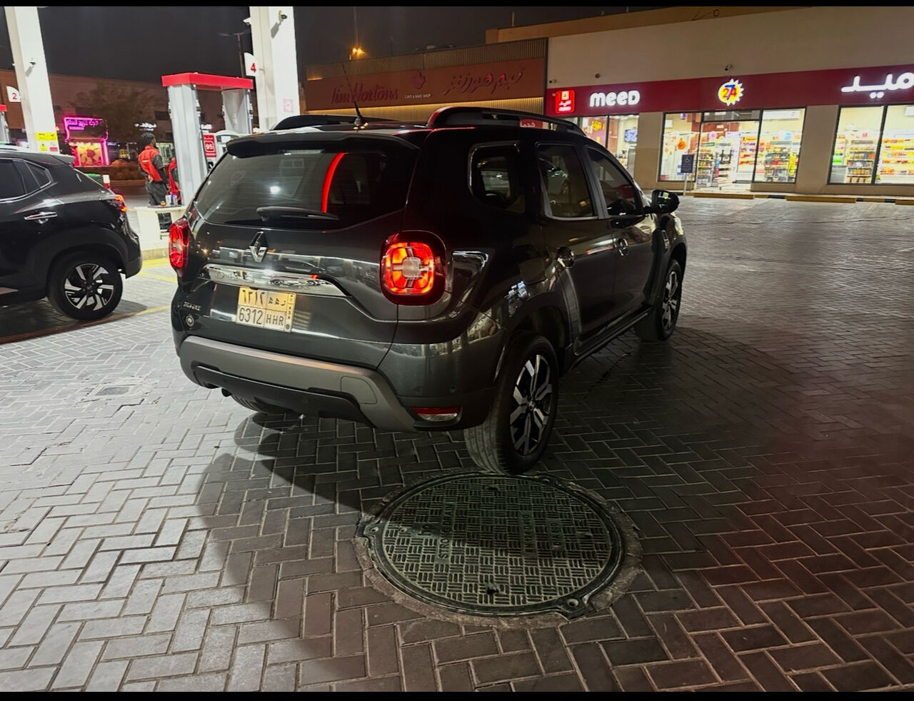 Riyadh, Vehicles, Cars & Trucks , SAR 47500,  Renault,  2024,  Automatic,  10000 KM,   Duster - Low Mileage - Very Clean