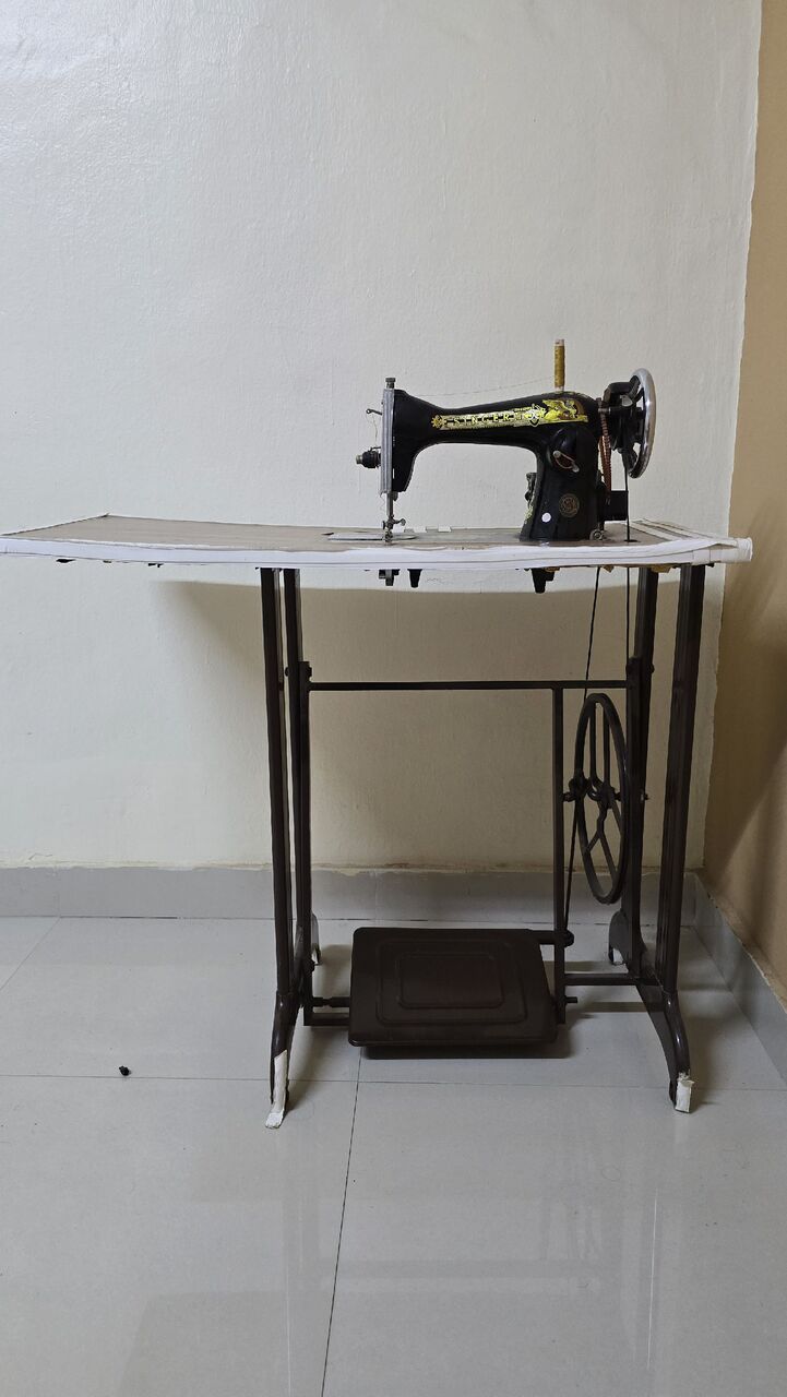 Al Murabba, Household Items, SAR 270,  Singer Sewing Machine, Well Maintained Along With Stand