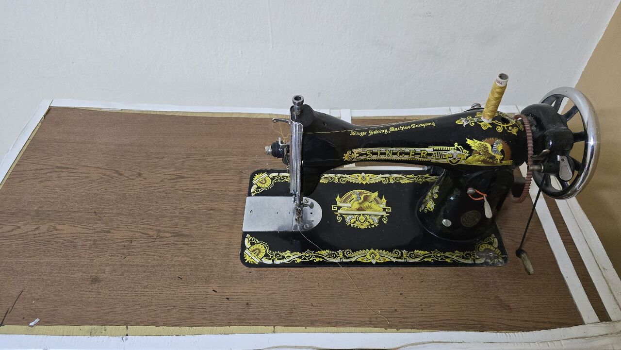 Al Murabba, Household Items, SAR 270,  Singer Sewing Machine, Well Maintained Along With Stand