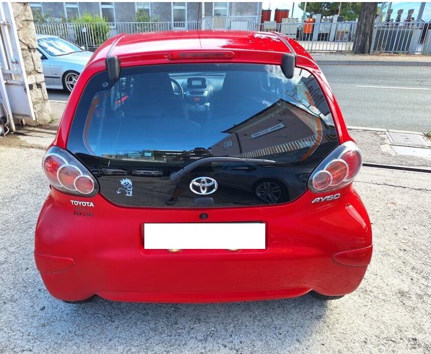 Paris, Vehicles, Cars & Trucks , EUR 1250,  Toyota Aygo 1.0 VVT-i Go Automatique,  2013,  Automatic,  150000 KM,