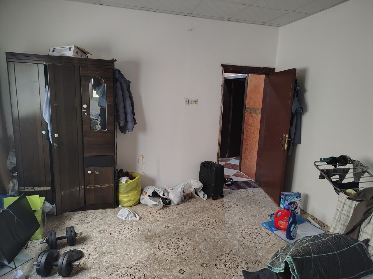 Abqaiq, Apartments, Flats, Houses & Villas, SAR 800/month,  1 BR,  FULL FURNISHED ROOM FOR BACHELOR &ndash; AVAIL NOV 1st, 800$ - SHARED KITCHEN,WASH ROOM & HALL