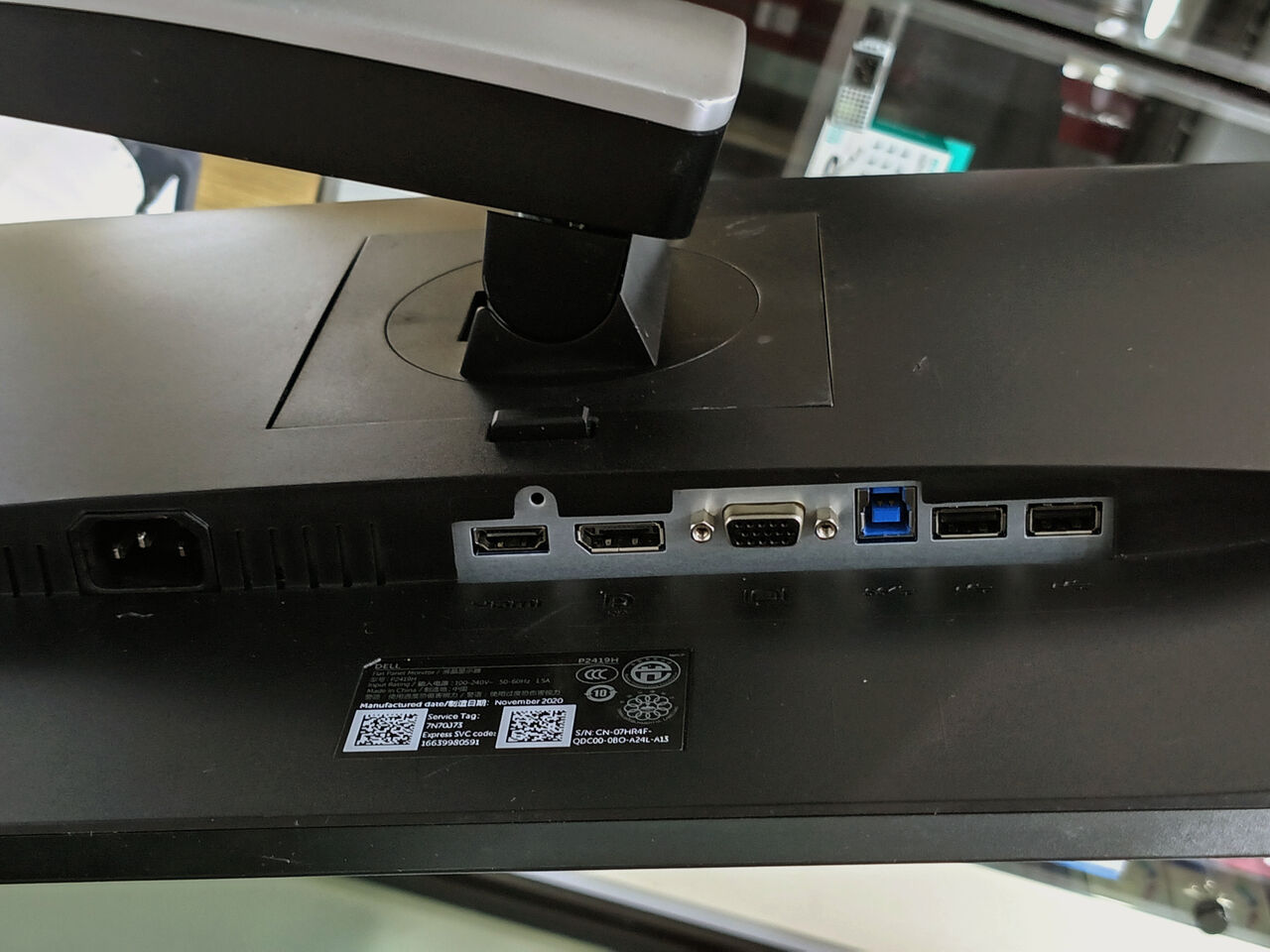 Riffa, Computers, BHD 30,  Dell P2419H 24-Inch Professional IPS Monitor (HDMI/DP/VGA/USB) - BD 30