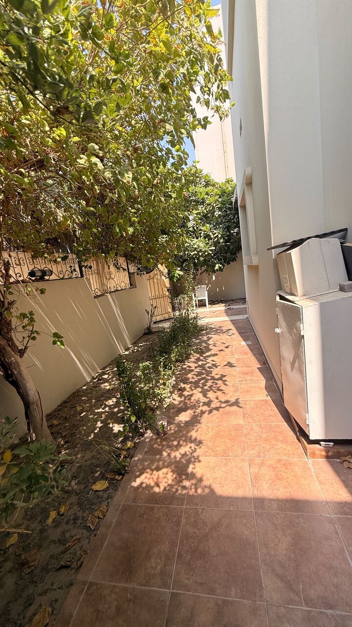 Saar, Villas, BHD 600,  Villa For Rent In Saar With Swimming Pool