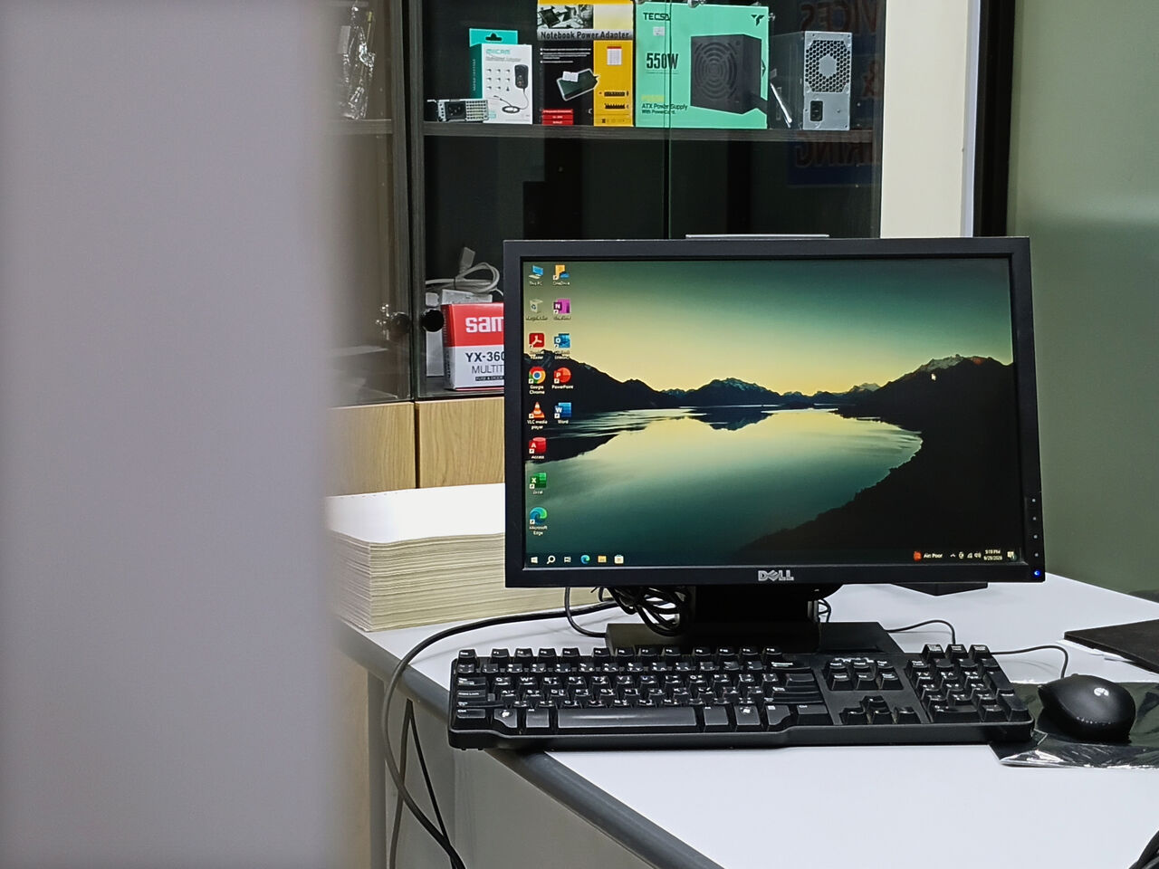 Riffa, Computers, BHD 48,  DELL Portable Computer Core I5 8GB /120GB SSD Display 19&rsquo;&rsquo; With Wi-Fi 48 BD Only