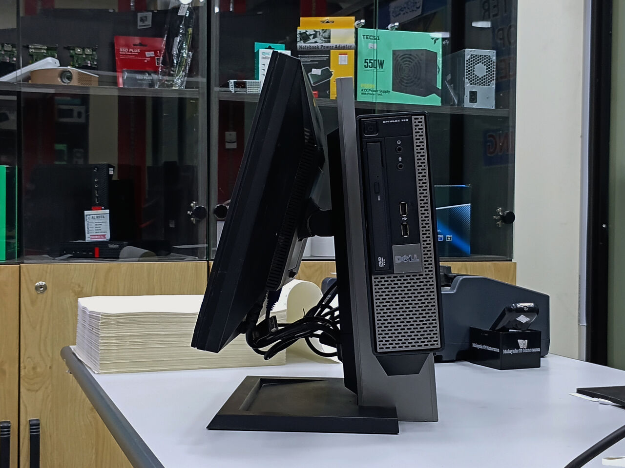 Riffa, Computers, BHD 48,  DELL Portable Computer Core I5 8GB /120GB SSD Display 19&rsquo;&rsquo; With Wi-Fi 48 BD Only