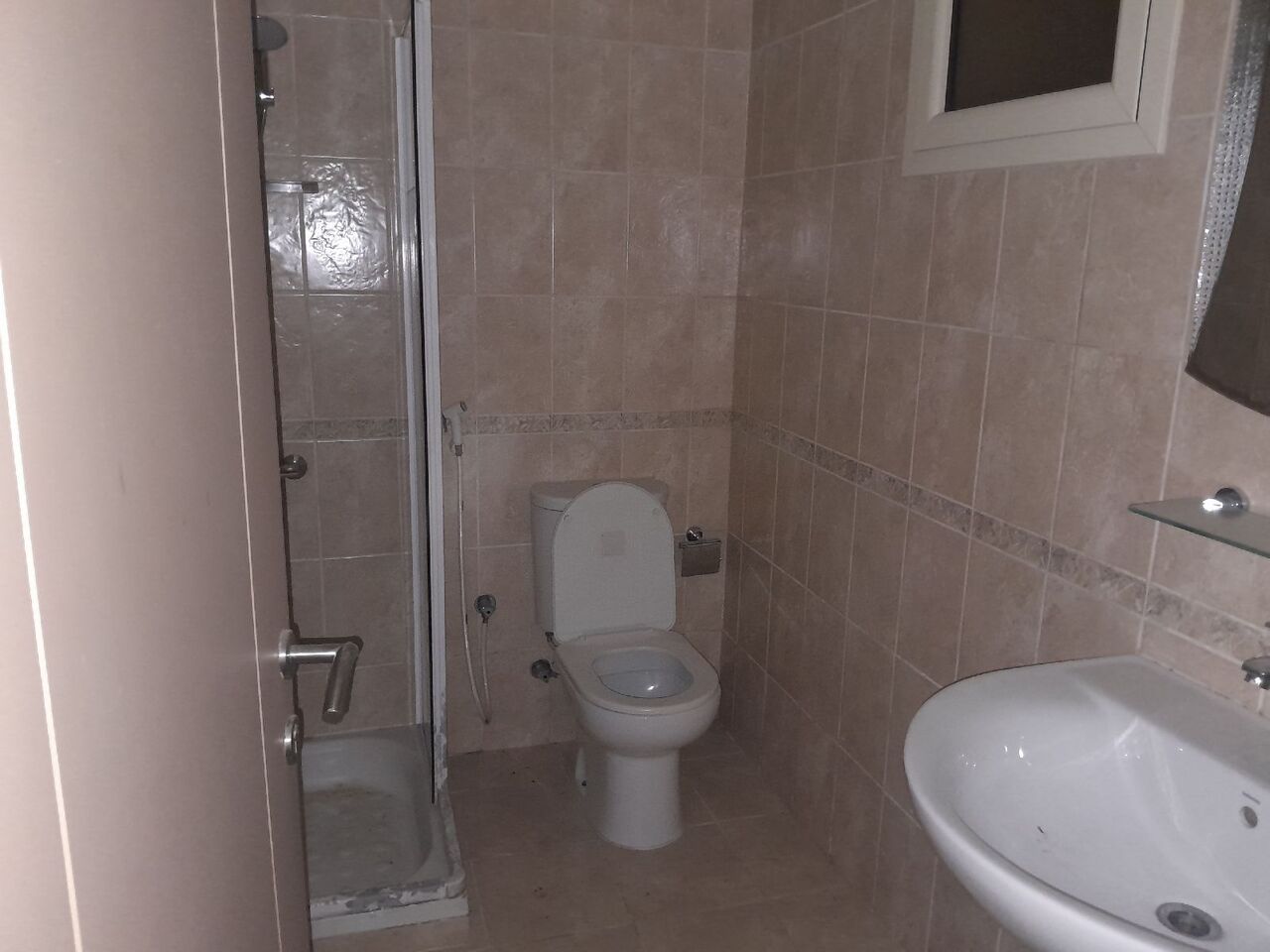 Gudaibiya, Apartments, Flats, Houses & Villas, BHD 270/month,  2 BR,  Gudaibiya :-  2BHK Commercial Flat On Rent