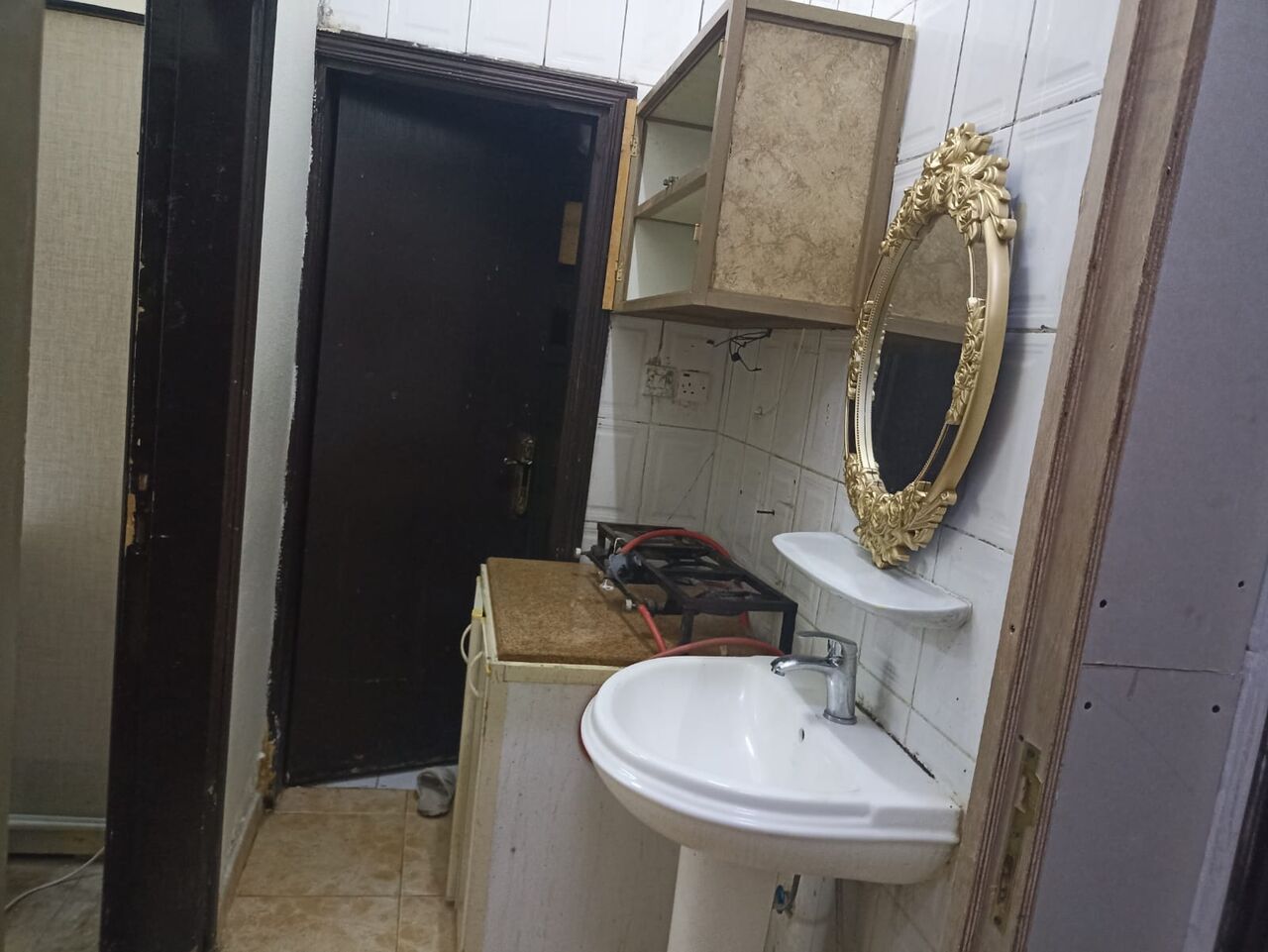 Riyadh, Apartments, Flats, Houses & Villas, SAR 1300/month,  Furnished,  1 BR,  One Furnished Room Available With Attached Kitchen And Toilet For Pakistani Family Only