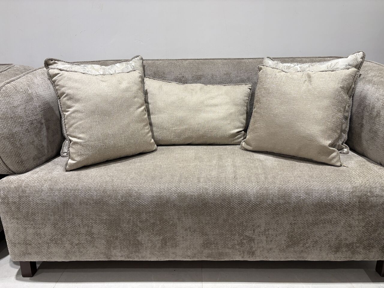 Riyadh, Furniture, SAR 1800,  Premium Sofa Set &ndash; Rarely Used | Excellent Condition