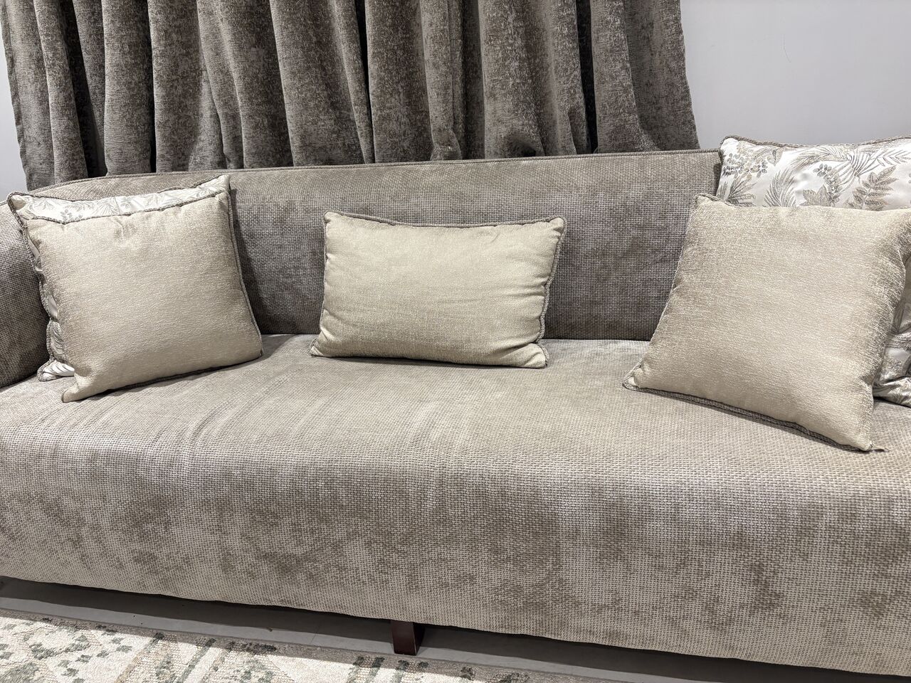 Riyadh, Furniture, SAR 1800,  Premium Sofa Set &ndash; Rarely Used | Excellent Condition