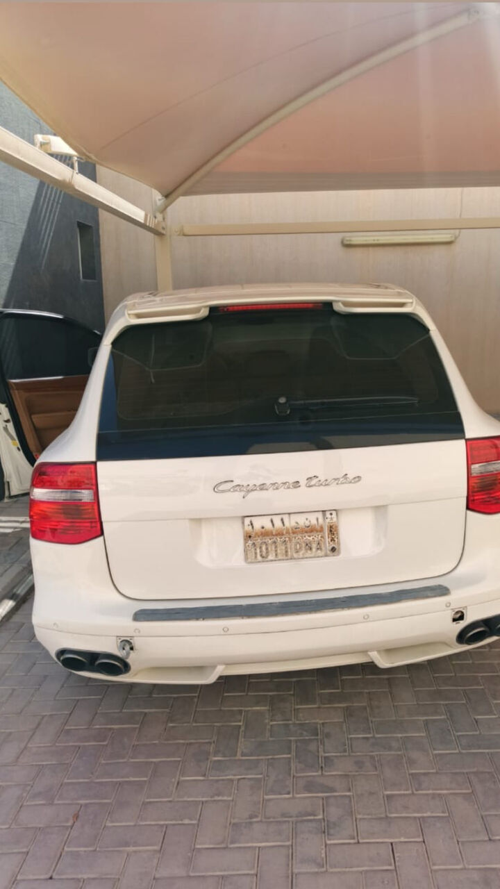Manama, Items Wanted, WANTED PORSCHE CAYENNE 2007-2010