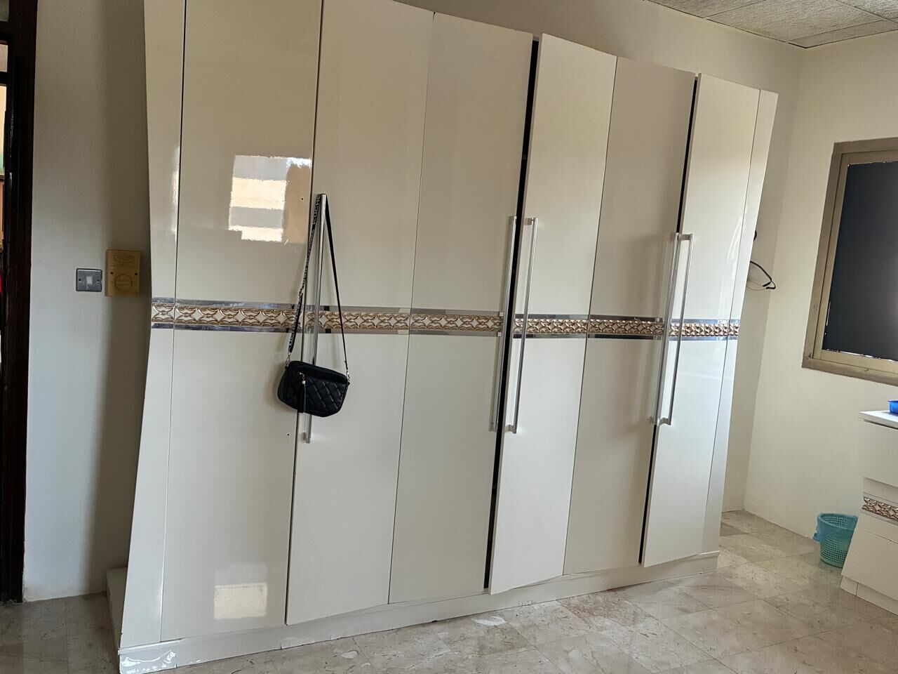 Jeddah, Furniture, SAR 900,  Complete Modern Bed Set (Hydraulic) - SAR 900