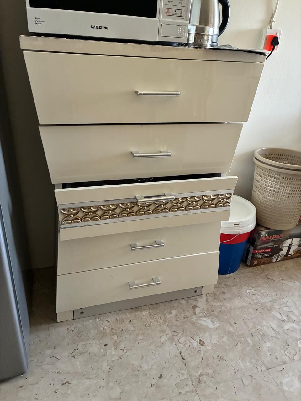 Jeddah, Furniture, SAR 900,  Complete Modern Bed Set (Hydraulic) - SAR 900