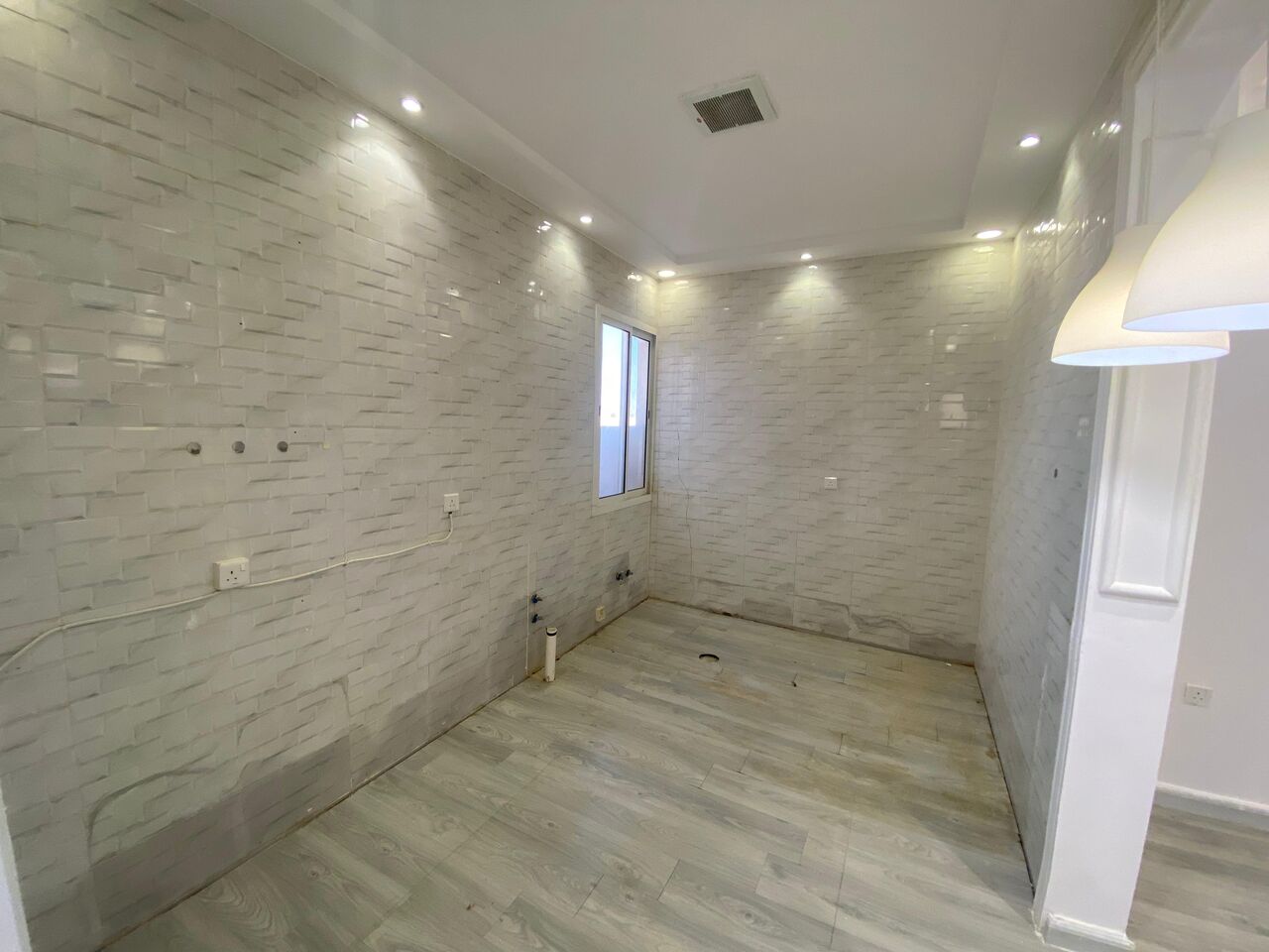 Al Khuzama, Apartments, Flats, Houses & Villas, SAR 60000/year,  4 BR,  Family Apartment With 2nd Floor Lift Large 3 Beadrooms 2 Khema Hall Kitchen Installed