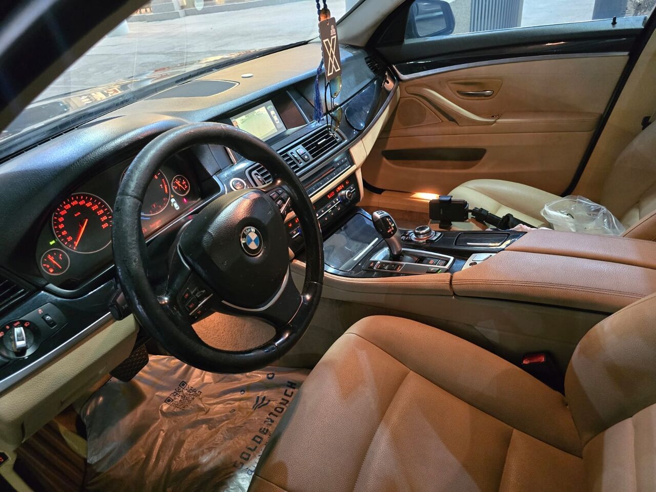Jeddah, Vehicles, Cars & Trucks , SAR 35000,  Bmw 5 Series,  2015,  Automatic,  320000 KM,  BMW 4-cylinder - 520i