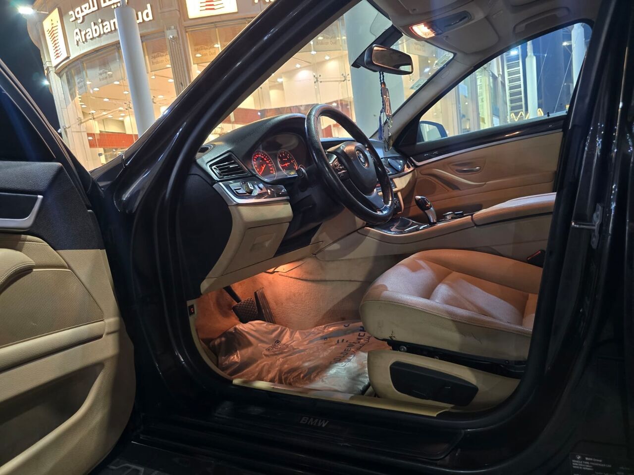 Jeddah, Vehicles, Cars & Trucks , SAR 35000,  Bmw 5 Series,  2015,  Automatic,  320000 KM,  BMW 4-cylinder - 520i