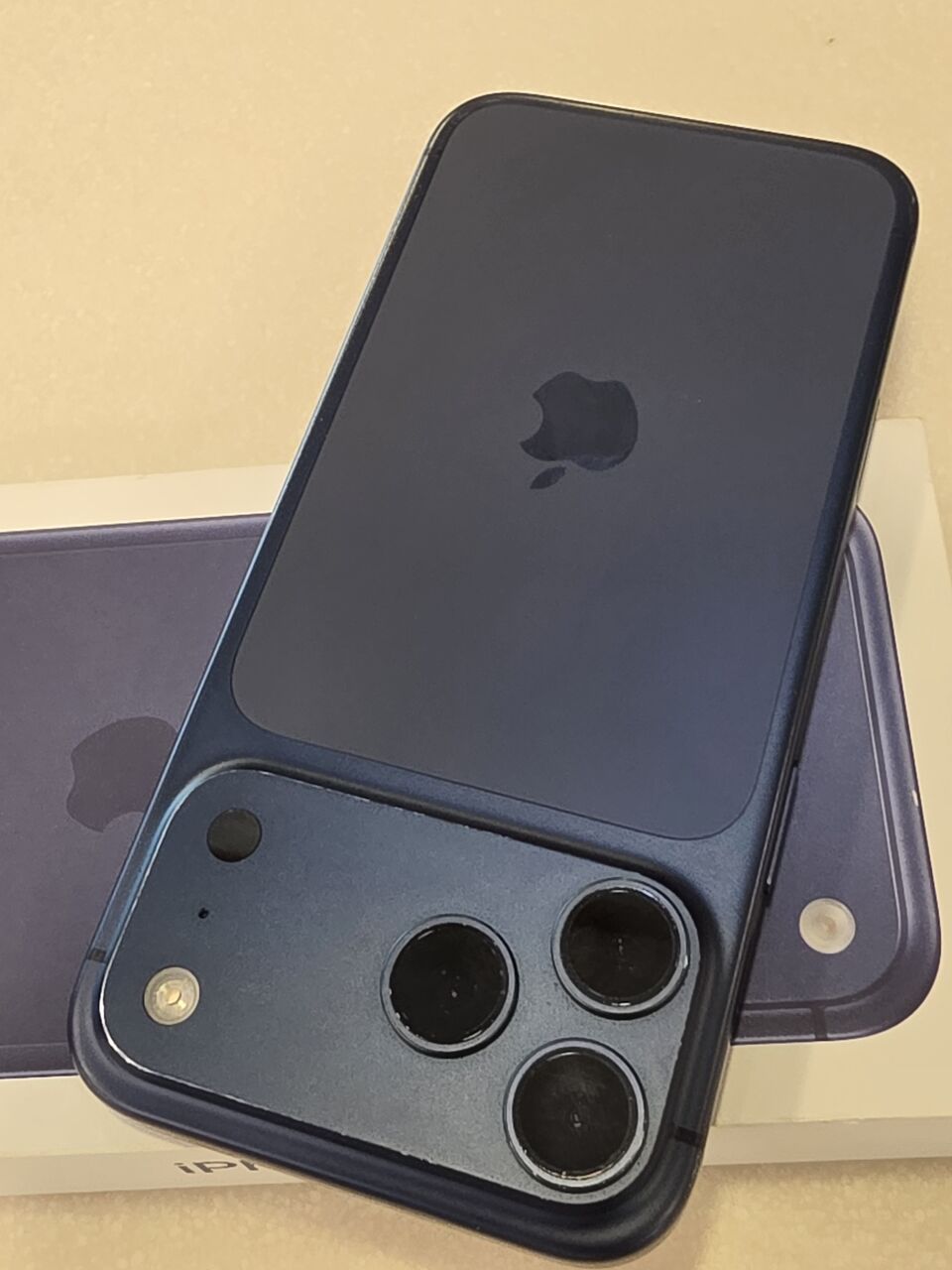 Dammam, Mobile Phones, SAR 4300,  IPhone 17 Pro Max 512 GB
