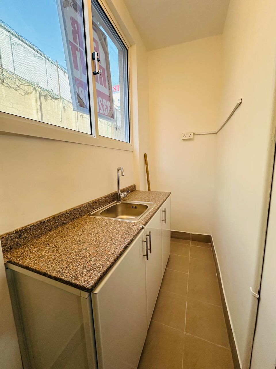 Manama, Apartments, Flats, Houses & Villas, BHD 135/year,  Studio For Rent In Gudaibya Semi Furnished With Electricity