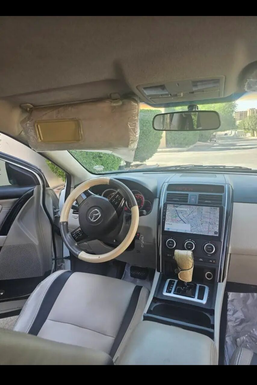 Riyadh, Vehicles, Cars & Trucks , SAR 20000,  2009,  2009,  Automatic,  264000 KM,  Urgent Sale  Car Brand: Mazda Cx9 []full Options]  Model-year:   Variant:   Ow