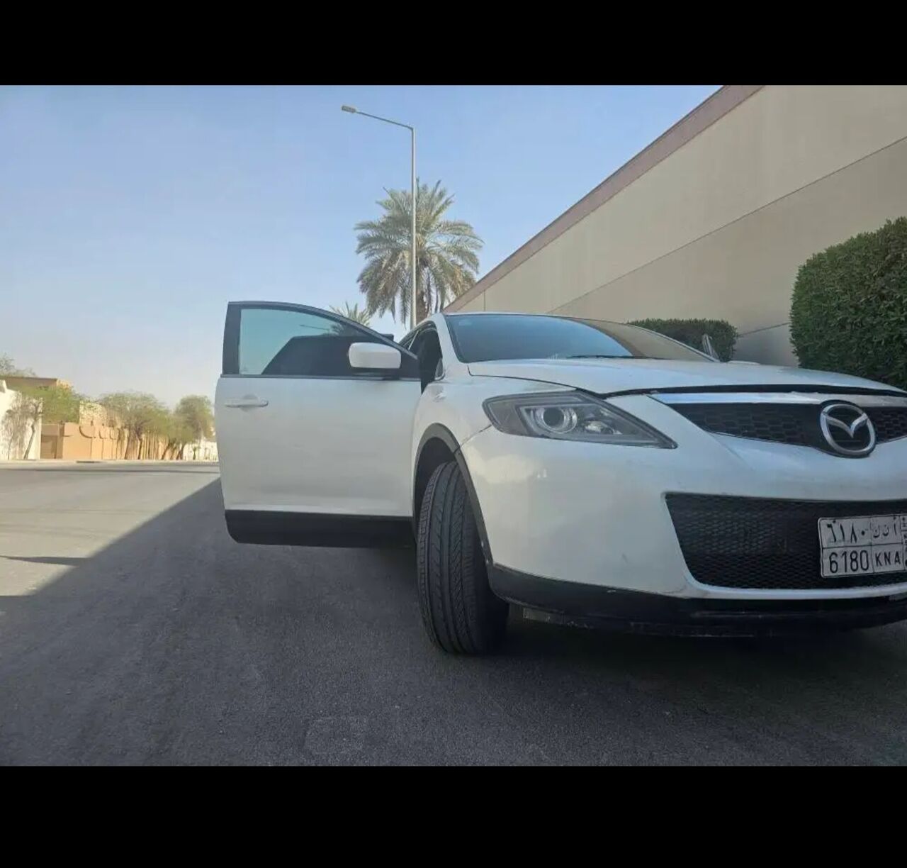 Riyadh, Vehicles, Cars & Trucks , SAR 20000,  2009,  2009,  Automatic,  264000 KM,  Urgent Sale  Car Brand: Mazda Cx9 []full Options]  Model-year:   Variant:   Ow