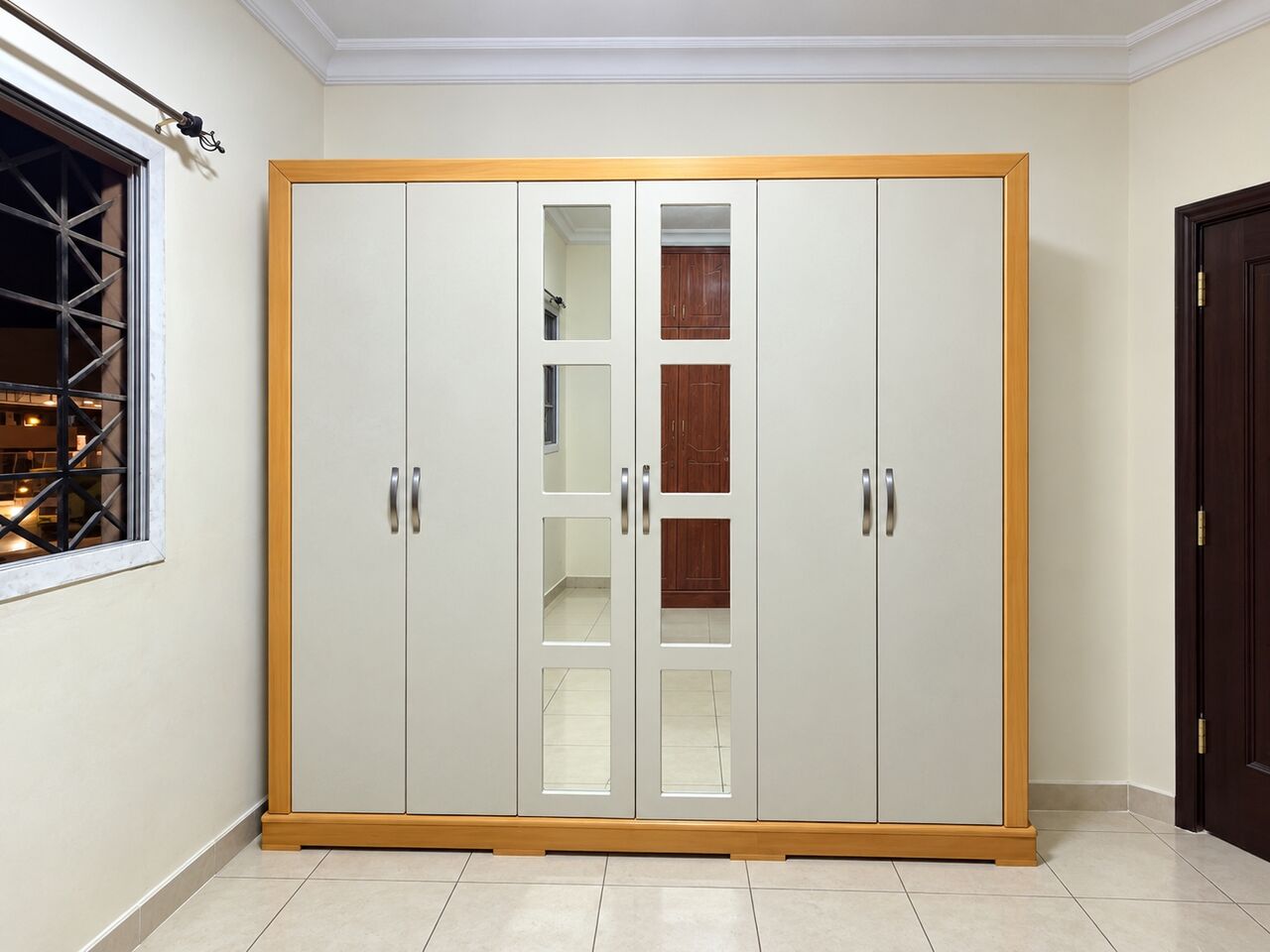 Al Malaz, Furniture, SAR 200,  6 Door Wardrobe In Excellent Condition