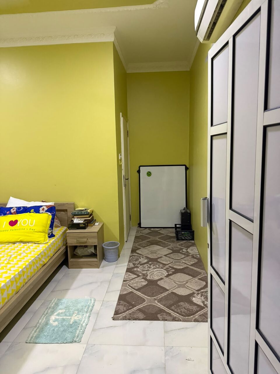 Manama, Apartments, Flats, Houses & Villas, BHD 130/month,  1 BR,  Studio Room For Rent