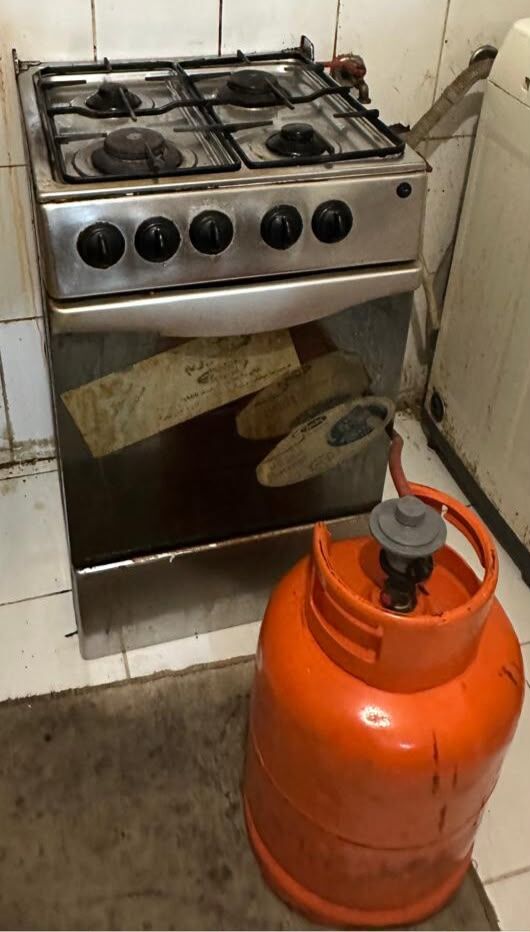 Al Aziziyah, Household Items, SAR 850,  Hosuehold Items - 6 Kg Samsung Washing Machine,cylinder With Cooking Range,Cupboard & Plas