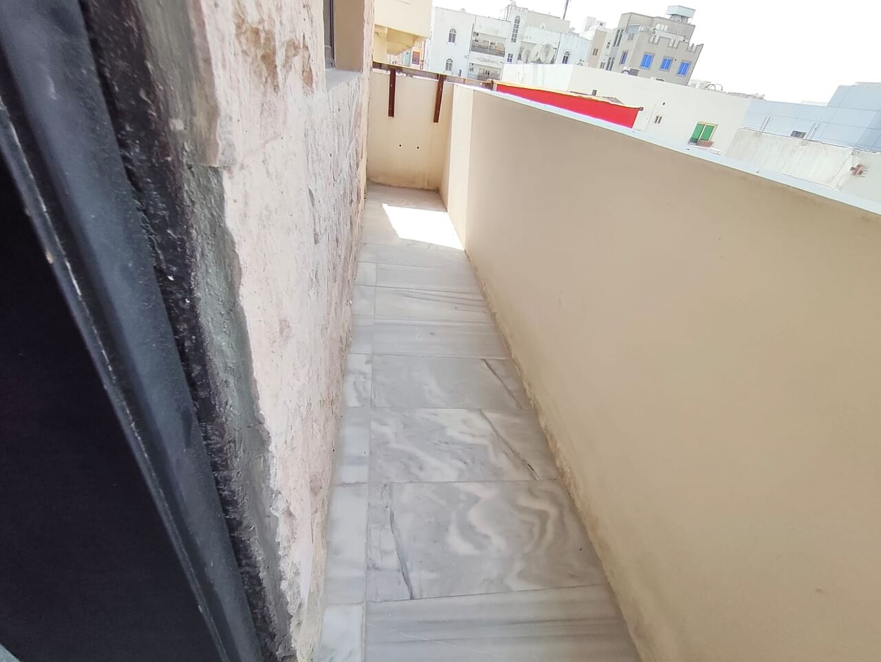 East Riffa, Apartments, Flats, Houses & Villas, BHD 160/year,  1 BR,  East Riffa Highway:- Spacious Semifurnished Studio Flat On Rent With Unlimited Ewa..