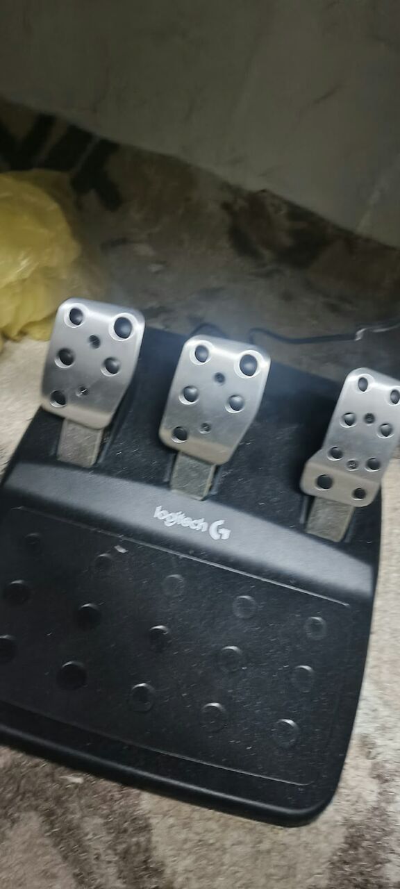 Dammam, Electronics, SAR 1000,  Like New Logitech G29 Racing Wheel + Manual Shifter (1000 SAR - SEIKO Dammam)