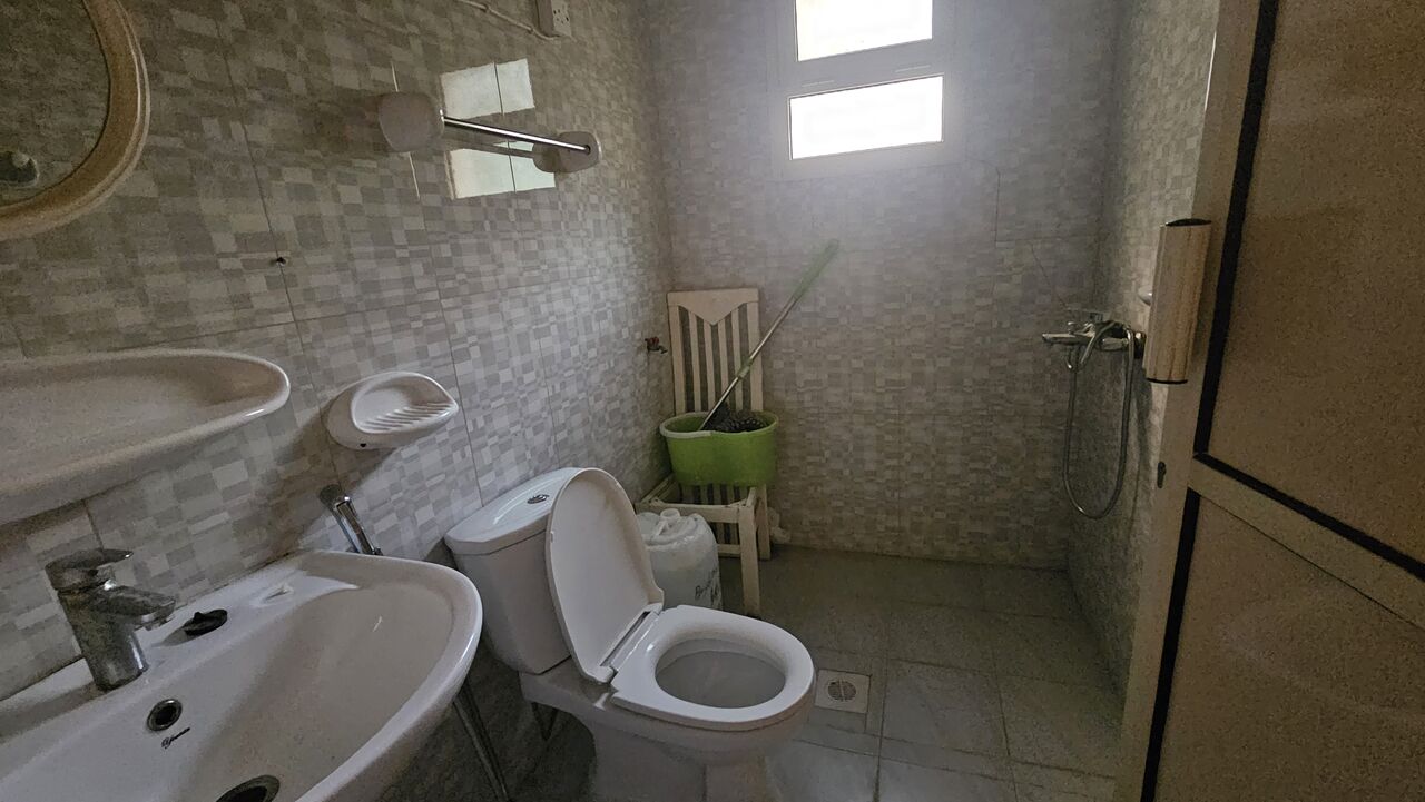 Busaiteen, Apartments, Flats, Houses & Villas, BHD 160/month,  2 BR,  Separate Water Meter, Lift, Underroof Reserved Parking,closed Kitchen.Busaiteen.39128508