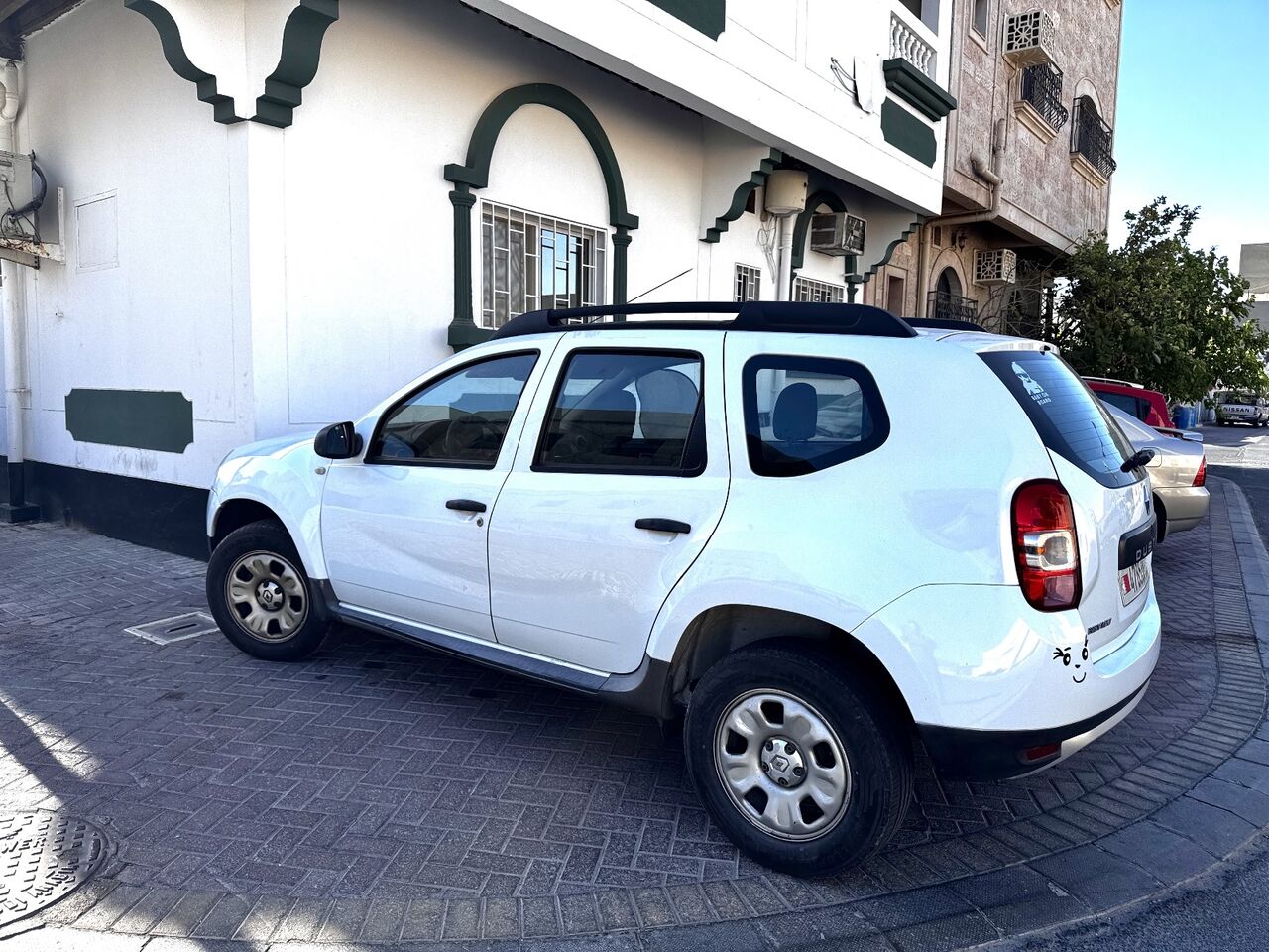 Adliya, Vehicles, Cars & Trucks , BHD 850,  Renault Duster,  2014,  Automatic,  135000 KM,  NEAT AND GOOD CONDITION