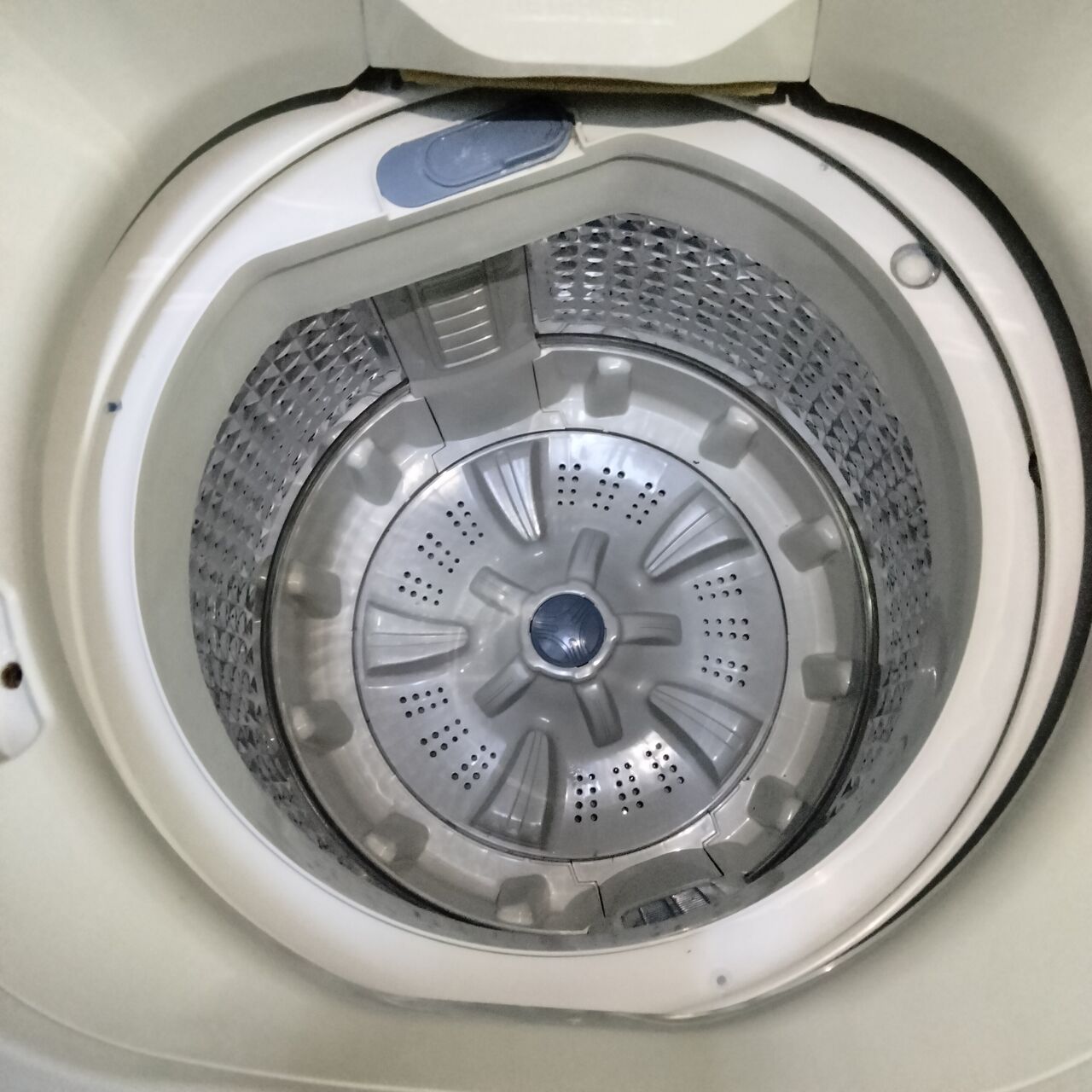 East Riffa, Household Items, BHD 42,  Samsung Washing Machine Top Load