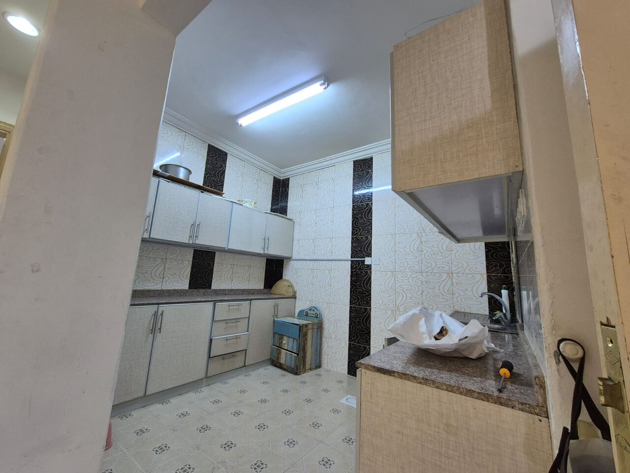 Riyadh, Housing Exchanges, SAR 40/year,  2 BR,  Spacious 2BHK Flat Available For Rent In Al Wazarat, Riyadh, Located Behind Marriott