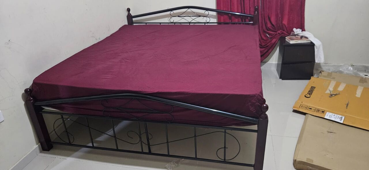 Jeddah, Furniture, SAR 300,  180x200 Bedframe For Sale
