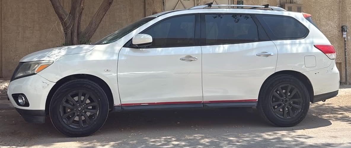 Al Sulaymaniyyah, Vehicles, Cars & Trucks , SAR 24,  Nissan Pathfinder,  2014,  Automatic,  171 KM,  For Sale  , Filipino Owner