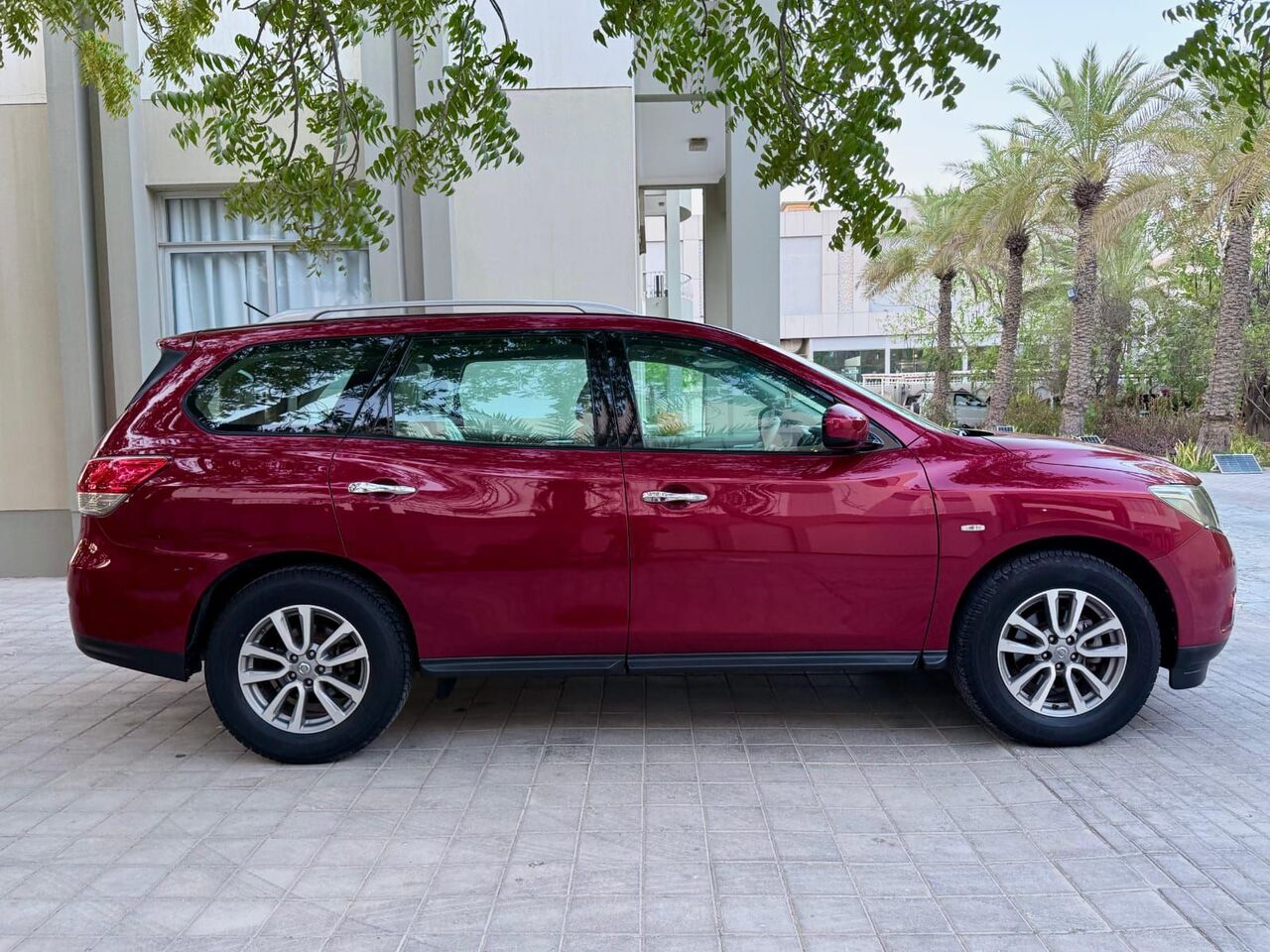 Manama, Vehicles, Cars & Trucks , BHD 3150,  Nissan Pathfinder,  2015,  Automatic,  158000 KM,   V6 MODEL