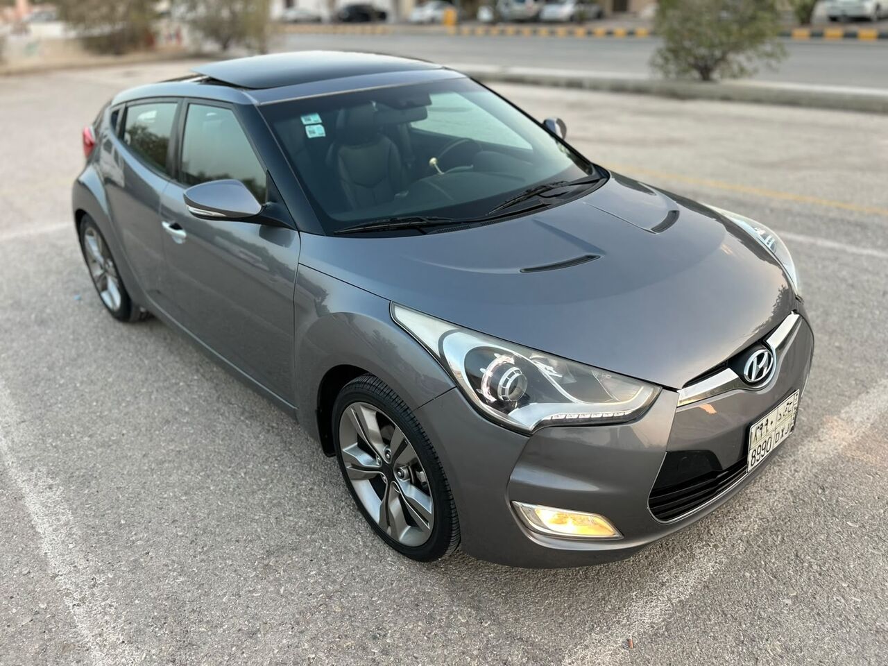 Riyadh, Vehicles, Cars & Trucks , SAR 25000,  Hyundai Veloster,  2015,  Automatic,  215000 KM,  هونداي فيلوستر