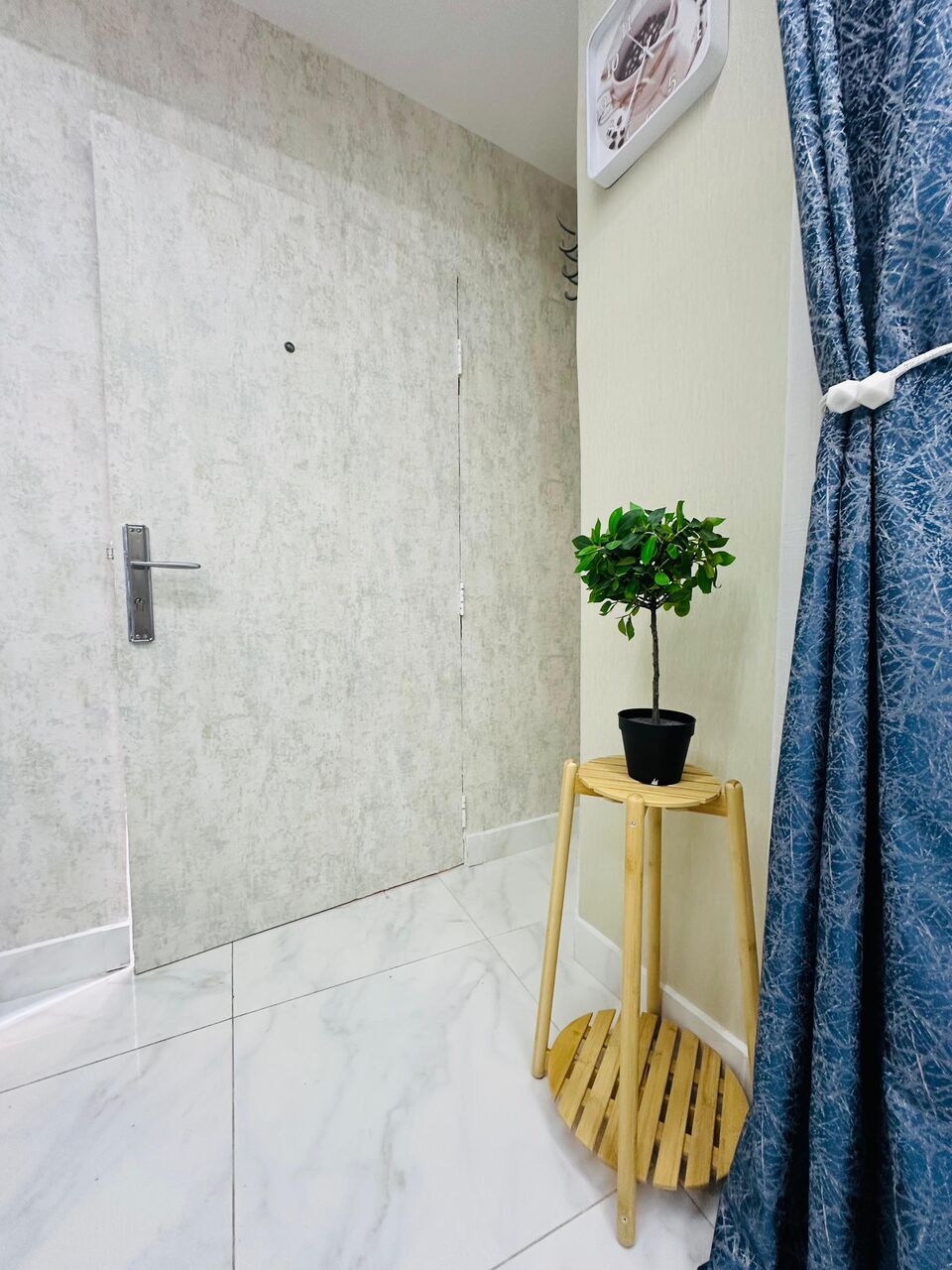 Adliya, Apartments, Flats, Houses & Villas, BHD 180/year,  1 BR,  Studio For Rent In Adliya Fully Furnished With Electricity