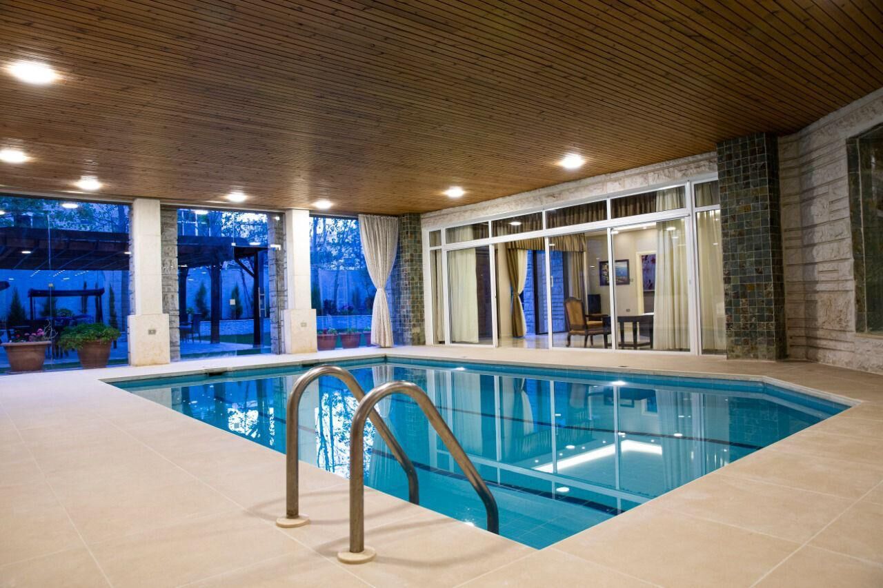Amman, Apts/Flats Wanted, JOD 30000/year,  Furnished,  3 BR,  Umm Al Summaq. Where Timeless Elegance Meets Spacious Living. ✨