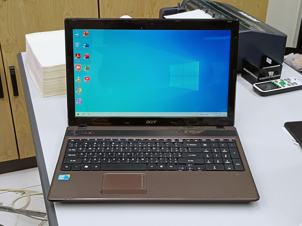 Riffa, Computers, BHD 35,  Acer Aspire Intel Core I3-M380 8GB/320GB HDD AMD Graphics 15.6 Display 35 BD Only